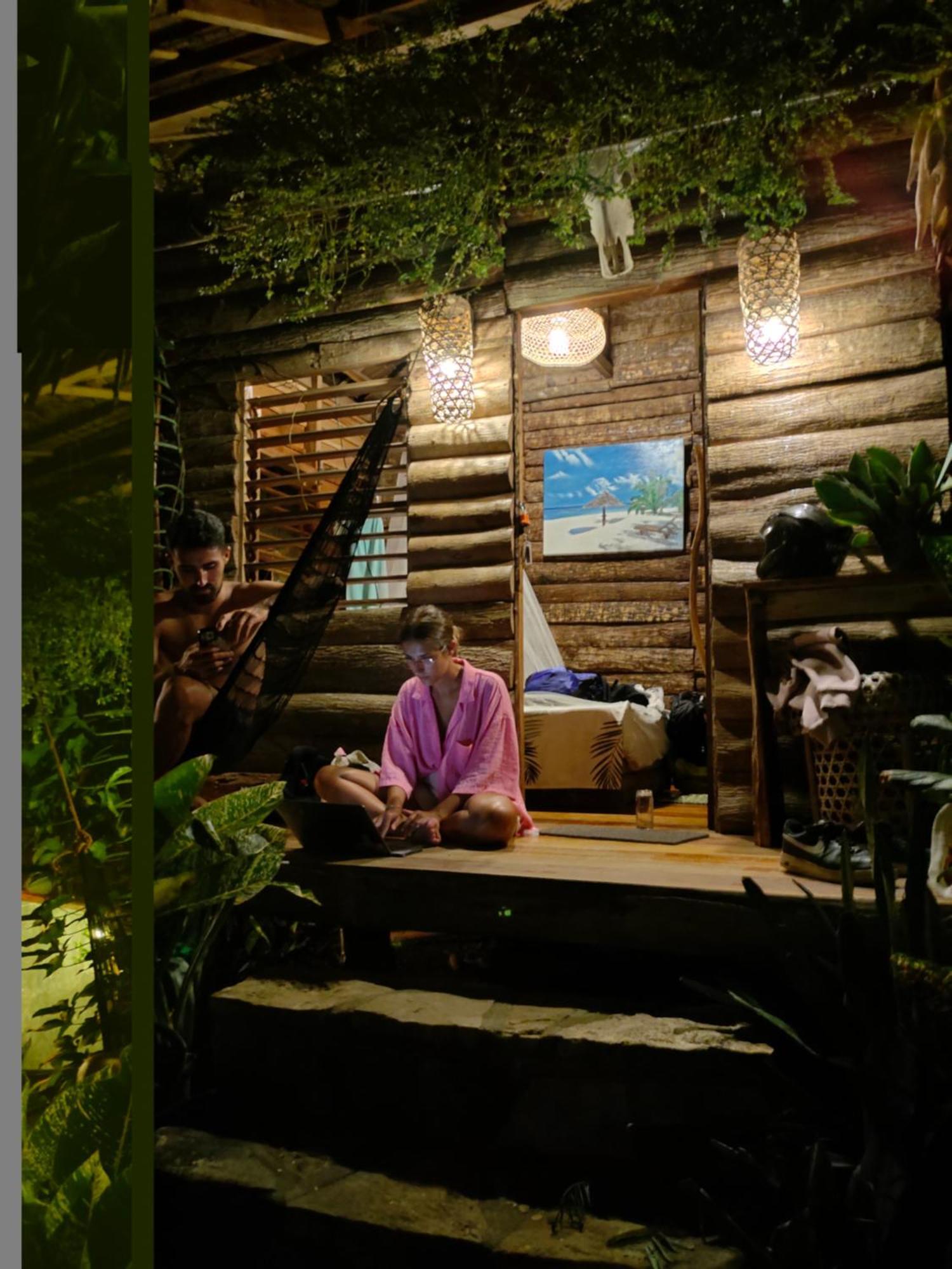 Payag N' Kapitan, Experience Pinubre Living Hotel Siquijor Room photo
